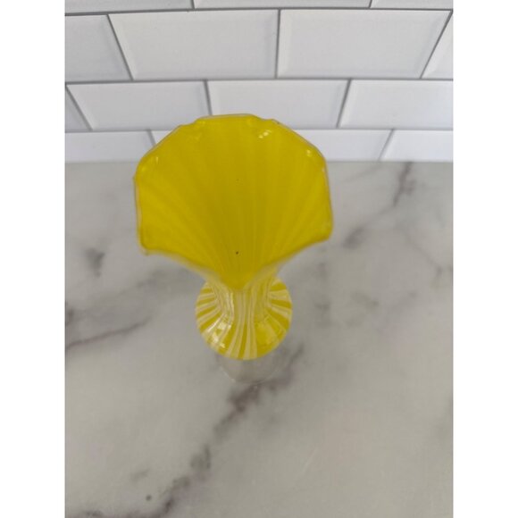 Vintage 8" Yellow Swirl Glass Vase With Scalloped Rim Clear Glass Base - Picture 2 of 5